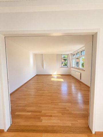 MIETEN OHNE KAUTION - Grosszügige 5-Zimmerwohnung in Zürich - Photo 2