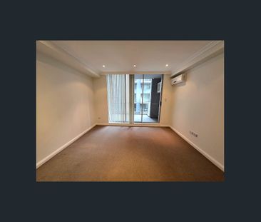 STUDIO APARTMENT WITH PEACEFUL ASPECT + AIR-CON + PARKING - Photo 6