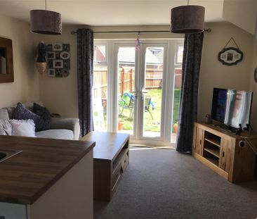 Ash Close, Dereham - Photo 1