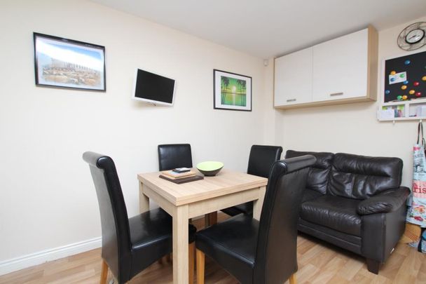 5 bedroom terraced house to rent - Photo 1