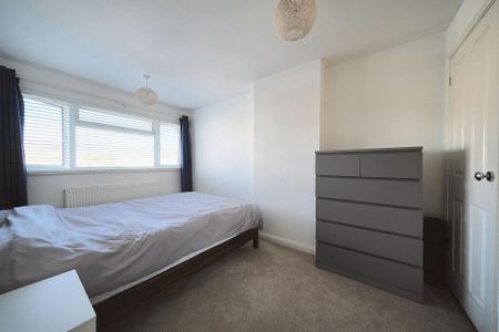 3 bedroom terraced house to rent - Photo 5