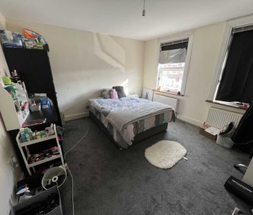 Price £3,300 pcm - Available 01/07/2026 - Furnished - Photo 3