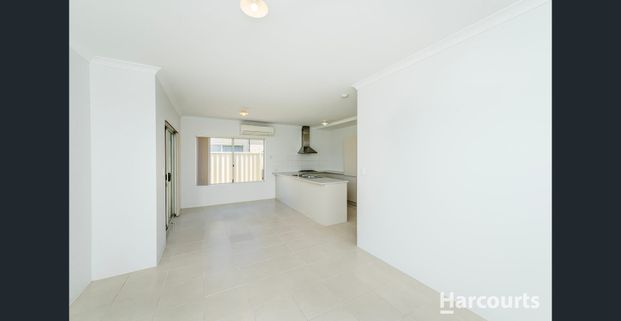 Welcome Home to Comfort and Convenience! - Photo 1