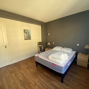 LAVAL, appartement T3 meublé de 78m² au 2ème étage - Photo 2