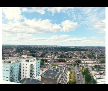 2 Bed Penthouse, Raphael House, IG1 - Photo 1