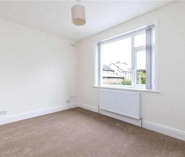 Belmont Grove, Rawdon, Leeds, West Yorkshire, LS19 - Photo 4