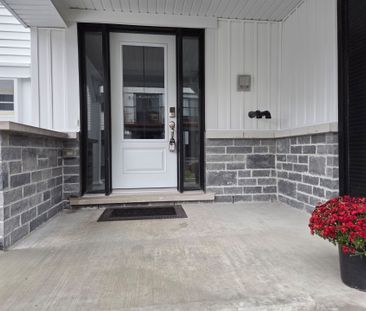 For Lease - 903 Nova Private, Barrhaven, Ontario - Photo 2