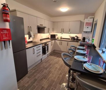 4 bedroom private hall to rent - Photo 4