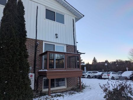 For Lease - 2 White Abbey Parkway Unit# 3, Toronto, Ontario - Photo 2