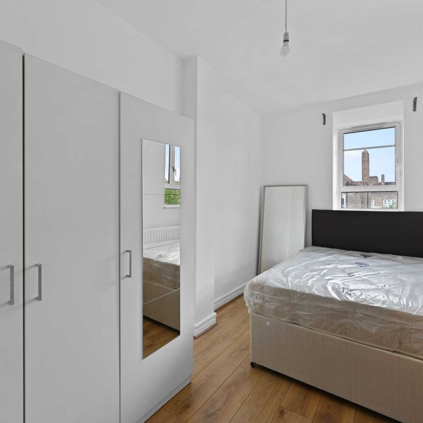 Price £692 pw - Available 08/10/2025 - Furnished - Photo 1
