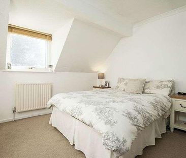 Rivernook Close, Walton-on-thames, KT12 - Photo 4