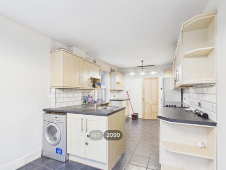 3 bedroom terraced house to rent - Photo 3