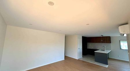 BRAND NEW 3 BEDROOM in Takanini! - Photo 3