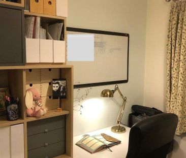 3 bedroom semi-detached house to rent - Photo 5