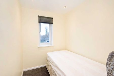 3 Bed Semi-Detached House, Richard House Drive, E16 - Photo 5