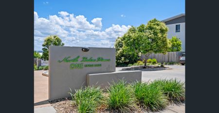 2 Bedroom Apt Level 3, Top Floors Lovely Views!! - Photo 4