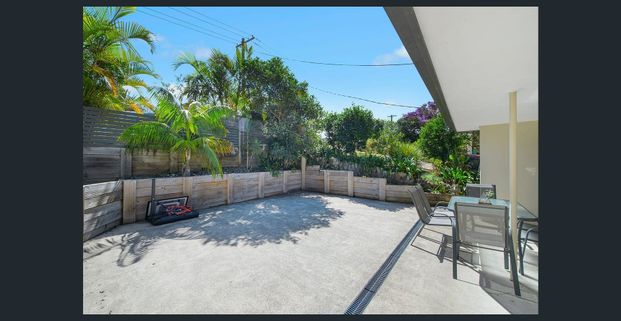 SHELLY BEACH LIFESTYLE JUST IN TIME FOR CHRISTMAS!! - Photo 1