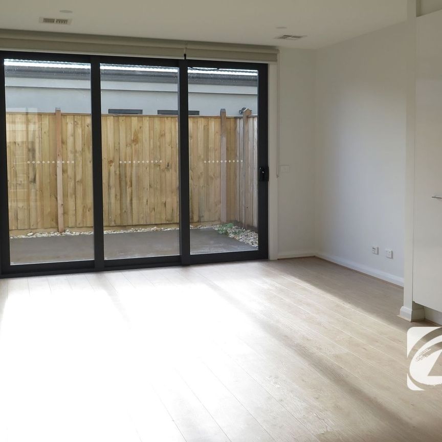 MODERN, COMFORTABLE & CONVENIENT LIVING - Photo 1