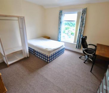 2 bedroom terraced house to rent - Photo 2