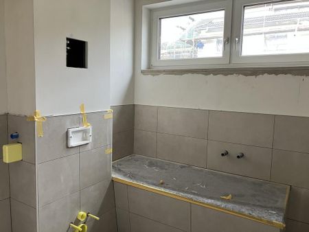 Elegante und exzellente Neubau-Wohnung - Photo 4