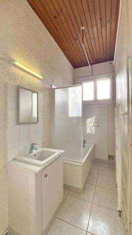 Location Appartement 3 pièces 65m² AGEN 47000 - Photo 4