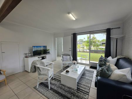 BEACHSIDE COMTEMPORARY LIVING AWAITS IN WOORIM! - Photo 3