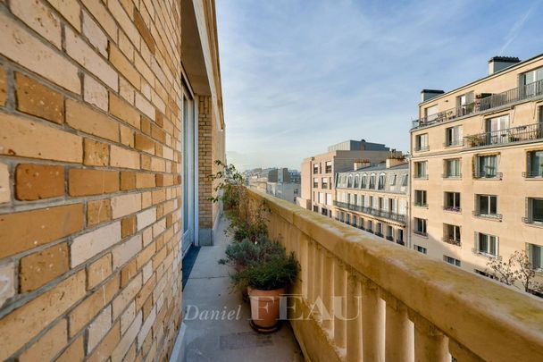 Location appartement, Paris 16ème (75016), 8 pièces, 331.93 m², ref 85531767 - Photo 1