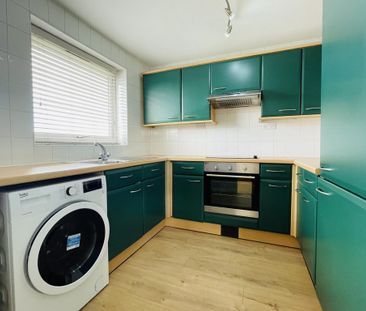 2 bedroom flat to rent - Photo 4