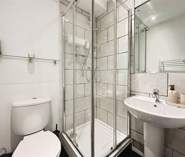 High Street, Egham, Surrey, TW20 9HF - Photo 1