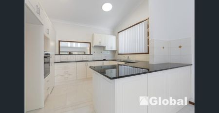 Waterfront Reserve Executive Residence — East/North-East Aspect - Photo 5