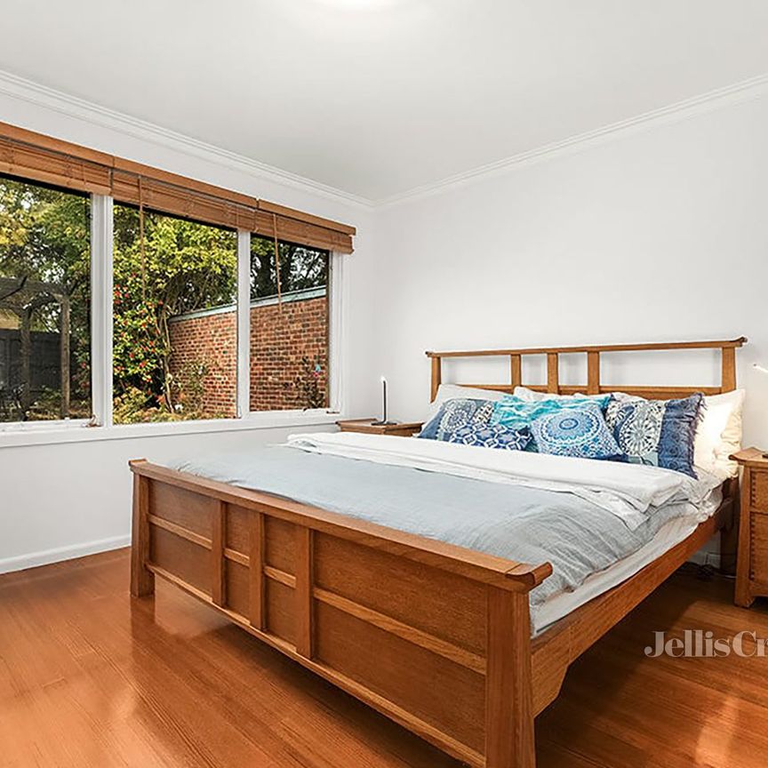 22 Greenways Road, Glen Waverley - Photo 1