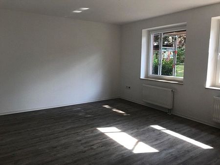 Modernisierte 3-Zimmer-Wohnung mit Balkon - Foto 3