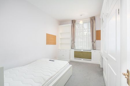 4 bedroom flat to rent - Photo 4