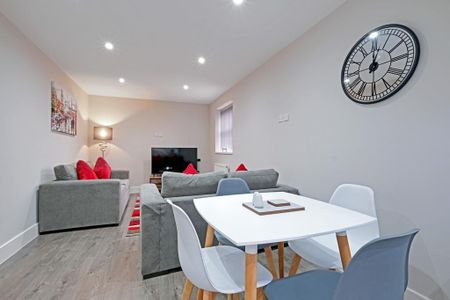 3 bedroom apartment to rent - Photo 4