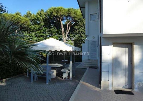 via sant elme, 12, Forte dei Marmi, Tuscany 55042