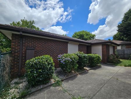 1/1 Tarcoola Avenue, Meadow Heights - Photo 2