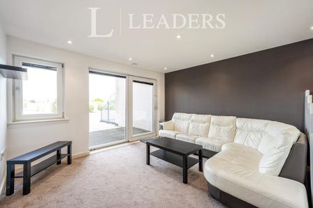 2 bedroom flat to rent - Photo 3