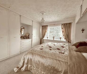 Ramsay Gardens, Romford, RM3 - Photo 5