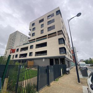 Appartement à louer 3 pièces 75.4m² - Photo 2