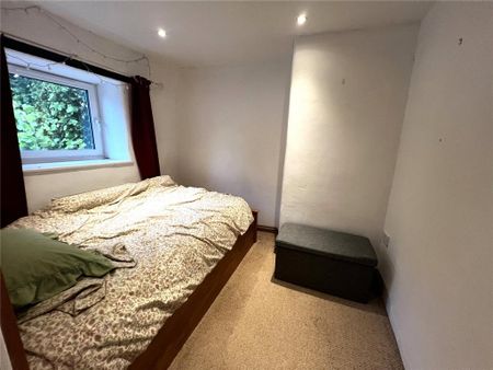2 bedroom end of terrace house to rent - Photo 3