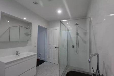 1/110 New Canterbury Road, Petersham - Photo 4