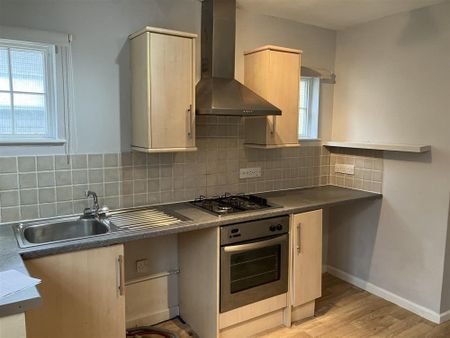 The Square, Wiveliscombe - Photo 4