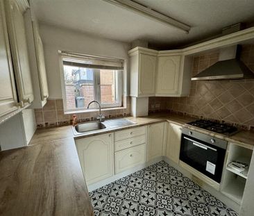 2 bedroom terraced house to rent - Photo 5