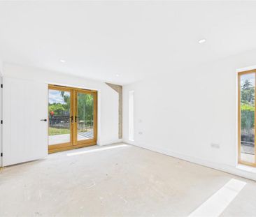 4 bedroom detached house to rent - Photo 5