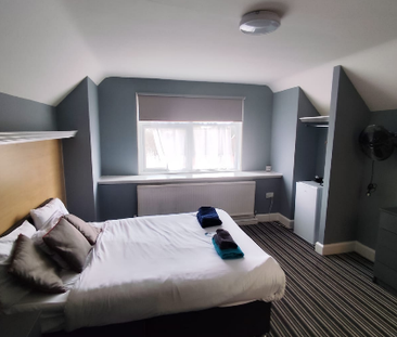 Studio to rent - Photo 2