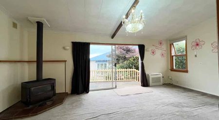 House with Great View - Photo 5
