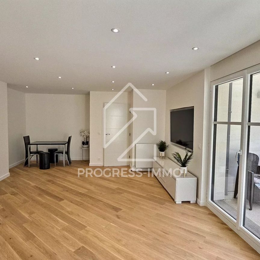 Location Appartement 3 pièces 72m² ST MAUR DES FOSSES 94100 - Photo 1