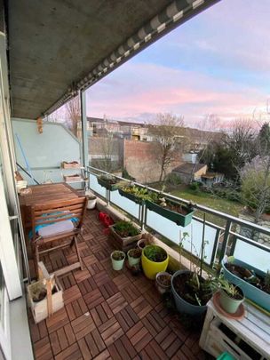 Stylish living in the heart of Basel, urban, green & comfortable - Photo 1