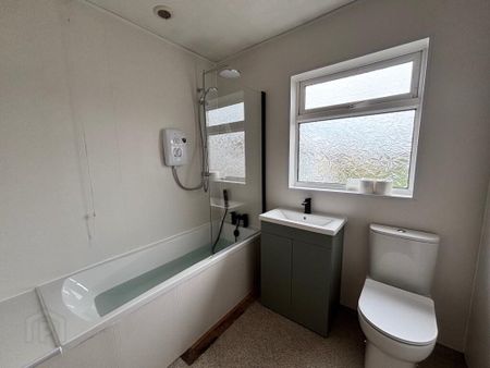 19 Alexandra Avenue, Whitehead, Carrickfergus, BT38 9SH - Photo 3