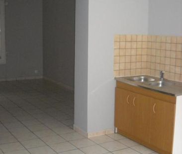 HENIN-BEAUMONT, centre: maison de type 3 à 640 euros - Photo 1